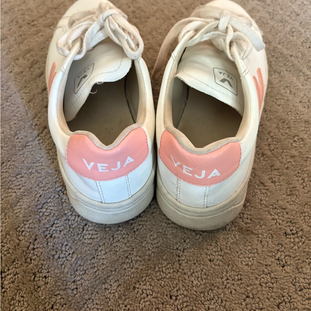 Veja Cream and Pink Casual Sneakers